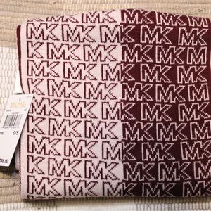 New!! Michael Kors Women`s Split Logo Scarf